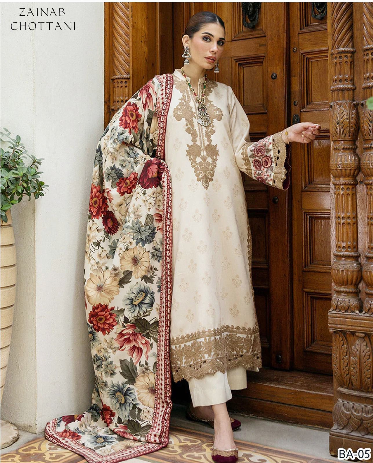 ZAINAB CHOTTANI WHITE COLOR EMB 2PCS